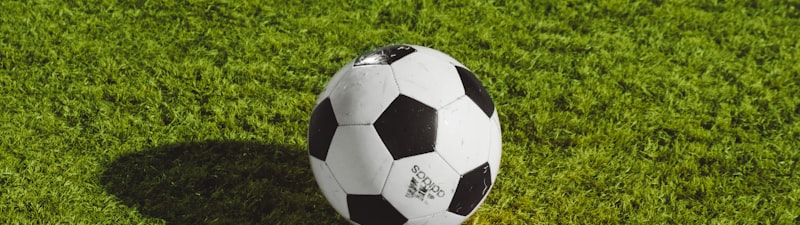 易游体育赛场窗口直播中心，展示多路高清体育赛事直播画面